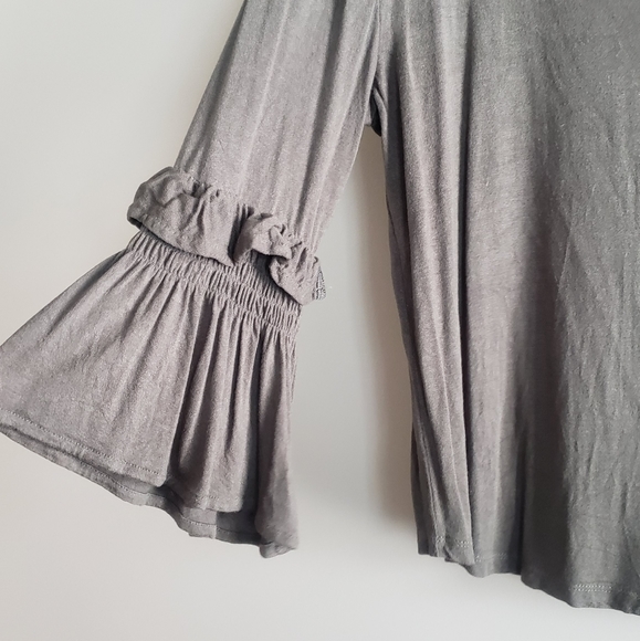 Forest green bell sleeve top - Picture 2 of 3